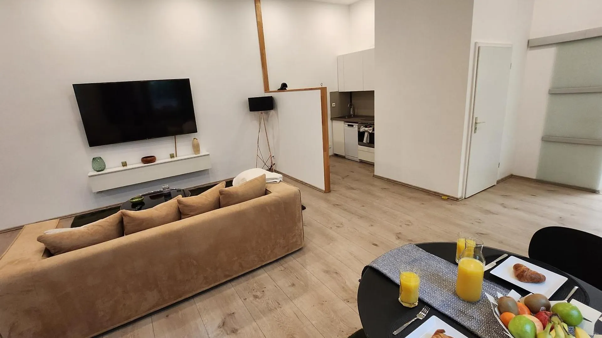 ברלין Design Apartment Mit Loftfeeling In Charlottenburg