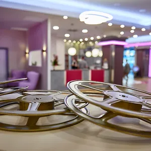 库弗斯登达姆好莱坞媒体酒店 酒店